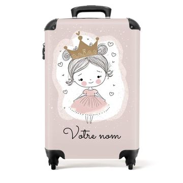 Princesse sur fond coloré avec cœurs