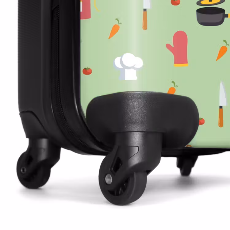 Valise - Accessoires de cuisine et ingrédients sur fond vert clair — 7