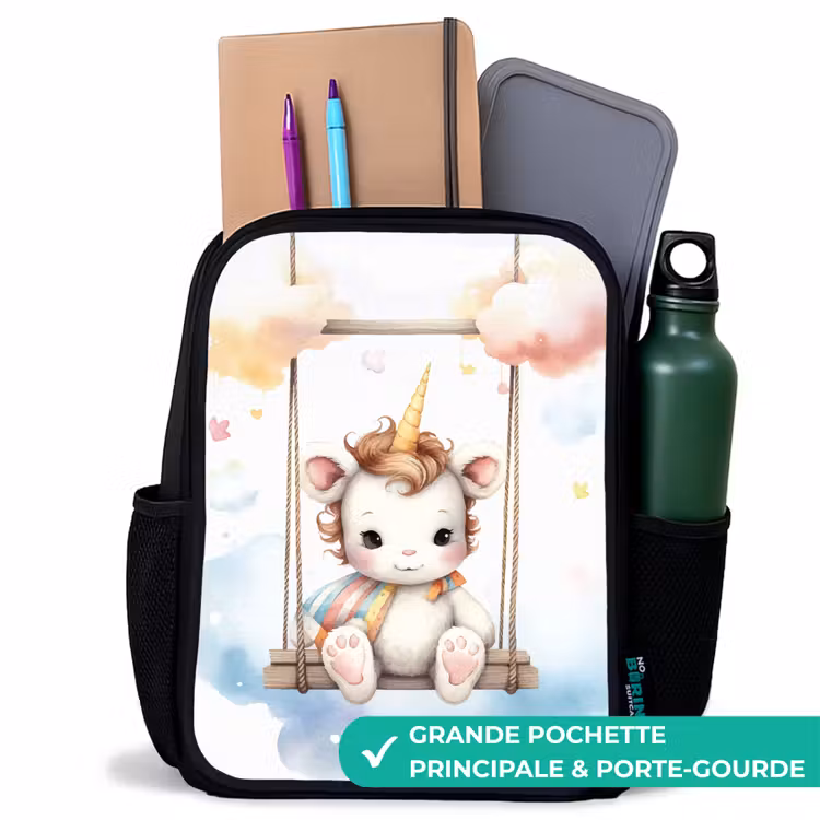 Sac à dos enfant - Noir - Bébé licorne blanc sur une balançoire dans les nuages — 10