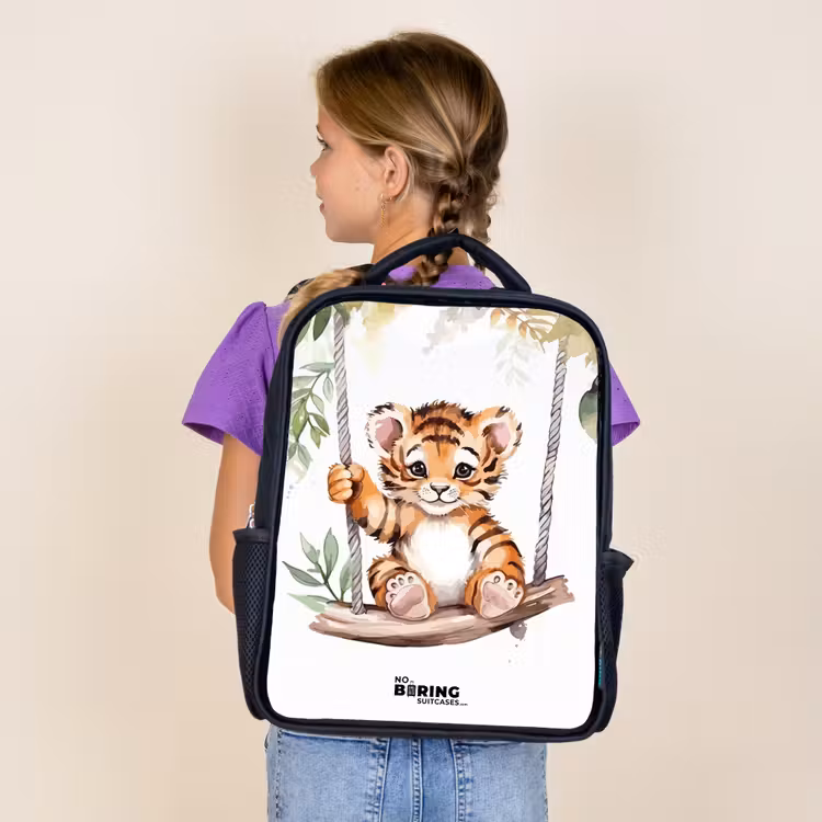 Sac à dos enfant - Noir - Dessin à l'aquarelle d'un petit tigre se balançant — 4