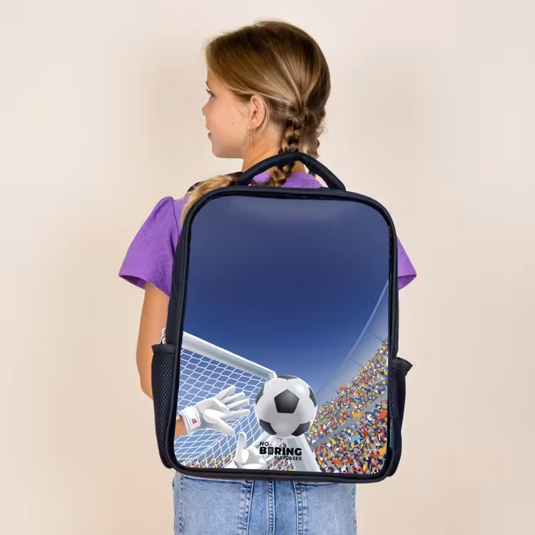 Sac à dos enfant - Noir - Gardien de but arrêtant un ballon — 4