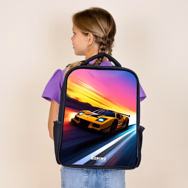 Sac à dos enfant - Noir - Voiture de course jaune au coucher du soleil — 4