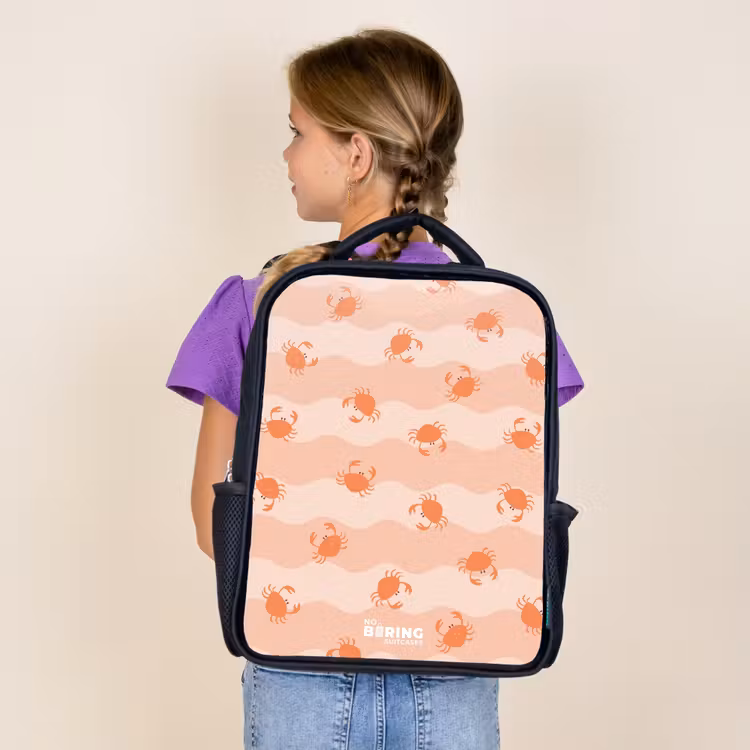 Sac à dos enfant - Noir - Crabes orange sur fond ondulé — 4
