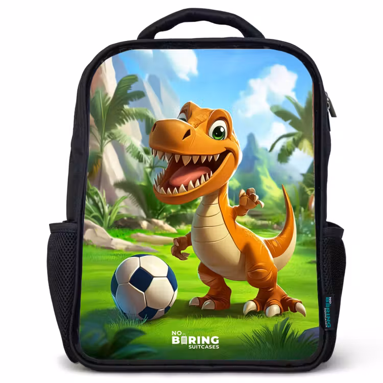 Sac à dos enfant - Noir - Dino avec un ballon de football dans un paysage verdoyant — 1