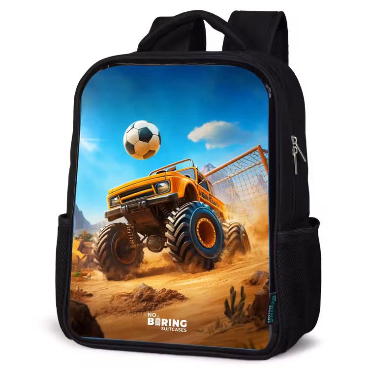 Sac à dos enfant - Noir - Un camion monstre marque un but dans un stade du désert — 6