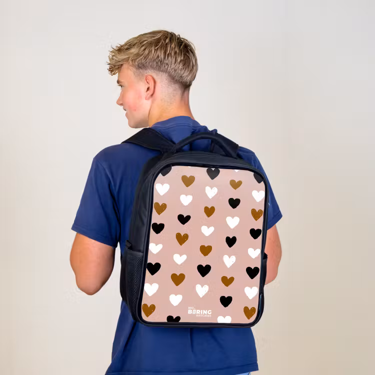 Sac à dos enfant - Noir - Motif de cœur noir, blanc et marron sur fond de rose ancienne — 5
