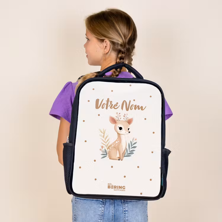 Sac à dos enfant - Noir - Petit cerf avec des plantes dans un champ plein de points — 4