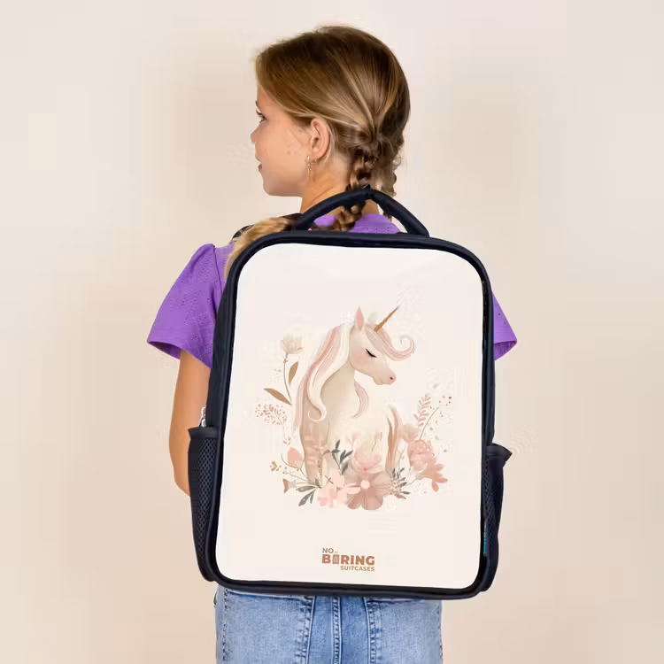 Sac à dos enfant - Noir - Licorne parmi les fleurs aux couleurs roses pastel — 4
