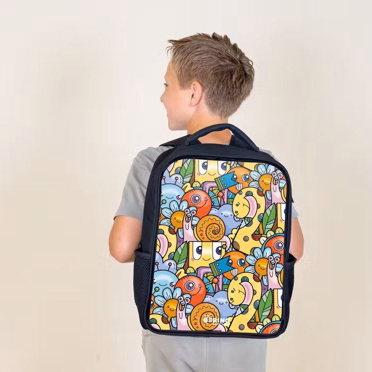 Sac à dos enfant - Noir - Dessin animé de différentes créatures et visages — 2