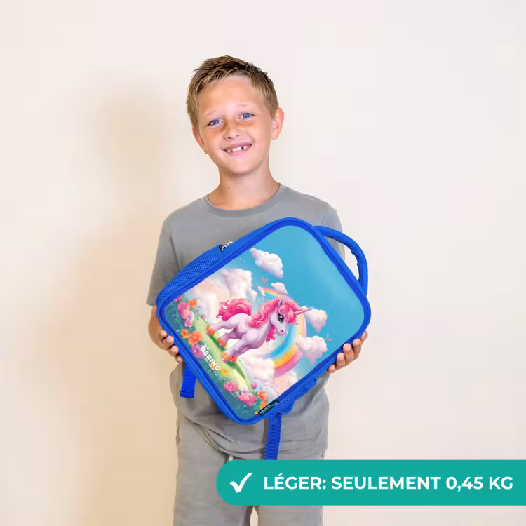 Sac à dos enfant - Bleu - Licorne joyeuse devant un arc-en-ciel — 3