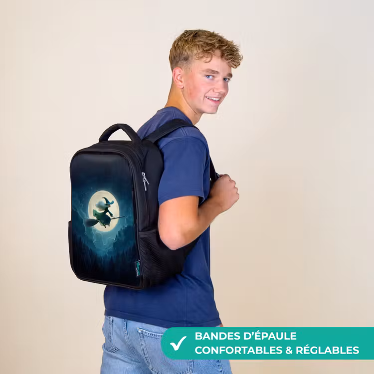Sac à dos enfant - Noir - Sorcière volante avant la pleine lune au-dessus d'une forêt sombre — 11