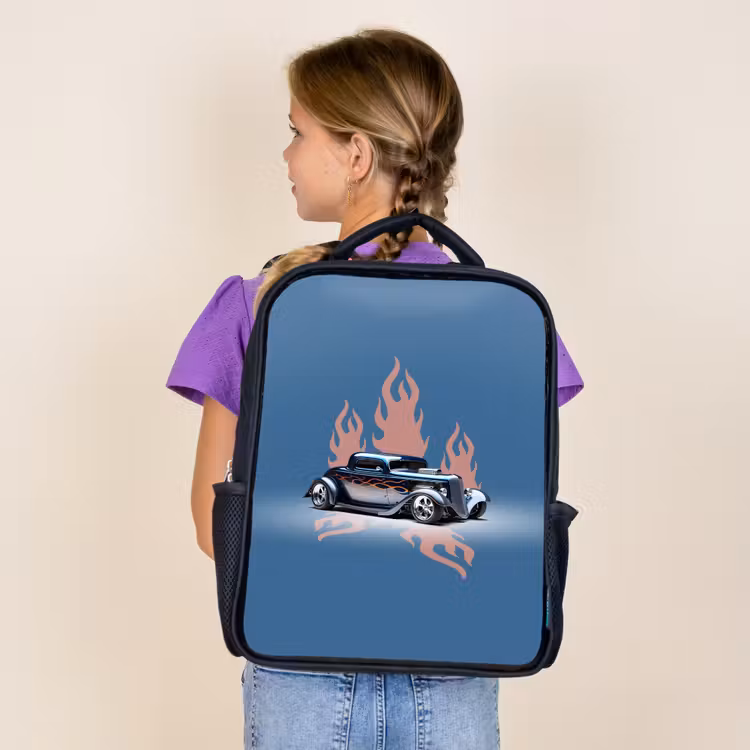 Sac à dos enfant - Noir - Voiture bleue avec flammes roses — 4