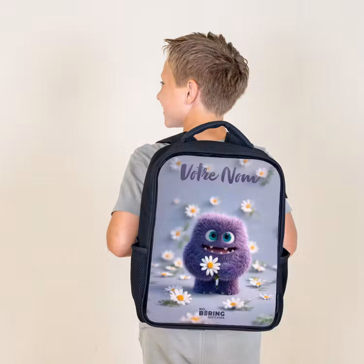 Sac à dos enfant avec votre nom - Noir - Ami pelucheux violet avec marguerite — 2