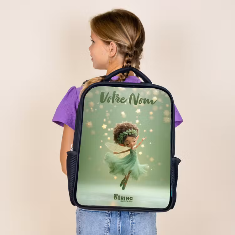 Sac à dos enfant avec votre nom - Noir - Fée dansante dans la lumière verte — 4