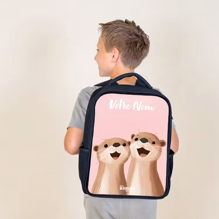 Sac à dos enfant avec votre nom - Noir - Sourire - Loutre - Rose - Illustration — 2
