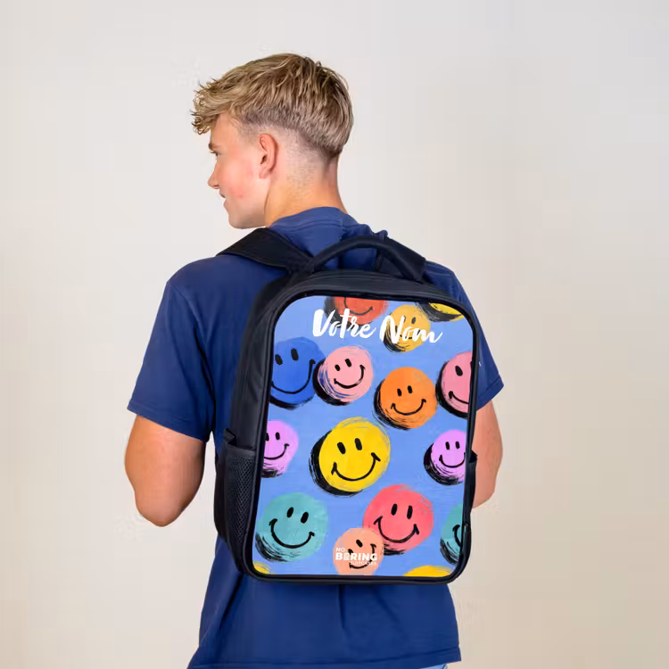 Sac à dos enfant avec votre nom - Noir - Un motif ludique et artistique de smileys colorés — 5