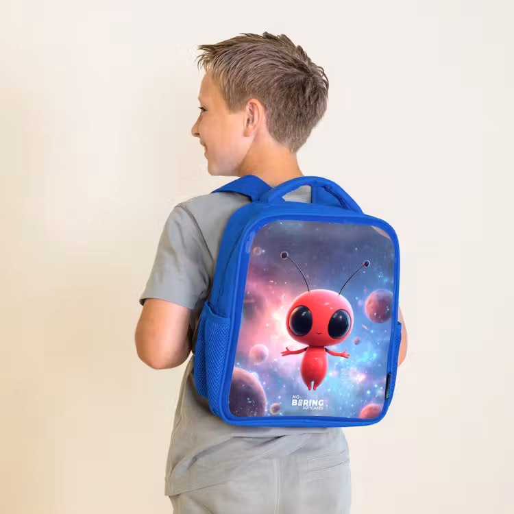 Sac à dos enfant avec nom - Bleu - L'être de l'espace rouge dans la danse cosmique — 2