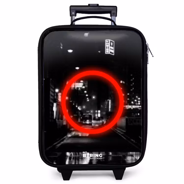 Valise enfant - Cercle rouge vif au-dessus d'une rue de la ville — 1