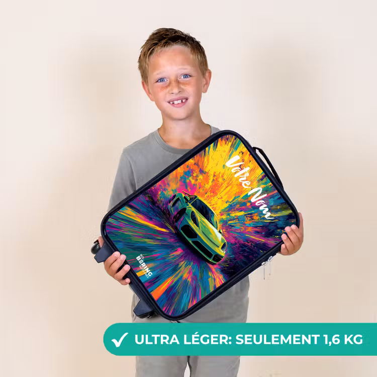 Valise enfant avec nom - Voiture de sport - Vert - Bandes de peinture - Couleurs — 2