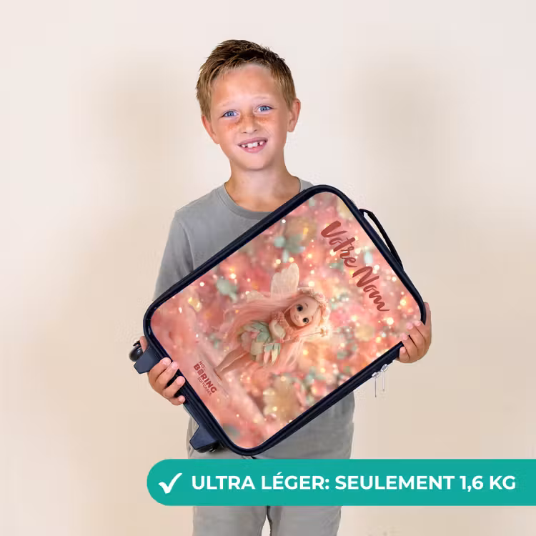 Valise enfant avec nom - Fée des fleurs dans un monde de conte de fées rose — 2