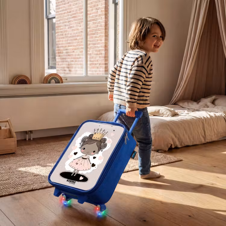 Valise enfant - Bleu - Princesse sur fond coloré avec des cœurs roses et noirs — 2
