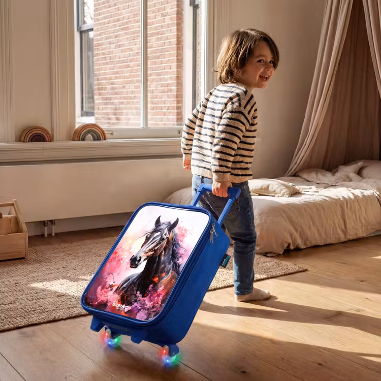 Valise enfant - Bleu - Aquarelle d'un cheval en explosion de couleurs — 2