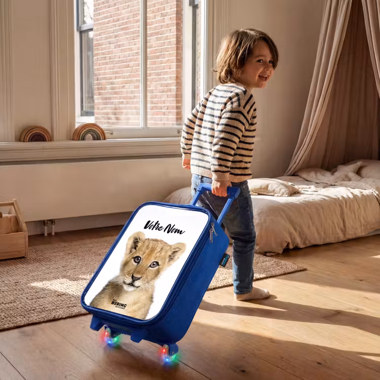 Valise enfant avec nom - Bleu - Winnie Cub — 2