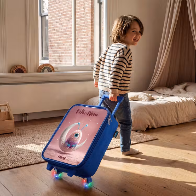 Valise enfant avec nom - Bleu - Fauteuil à bascule avec Fluffy Weasel — 2