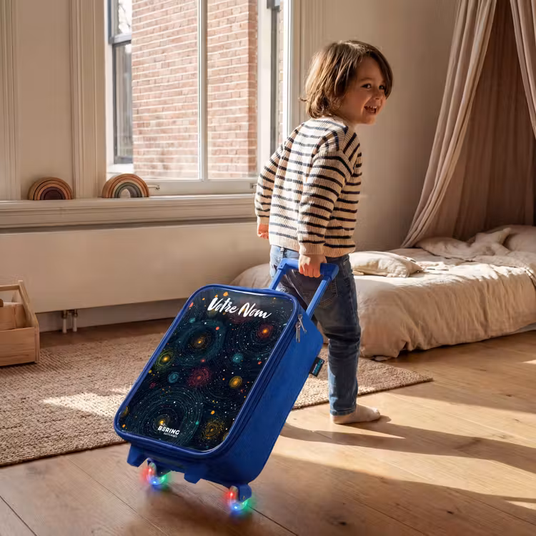Valise enfant avec nom - Bleu - Étoiles - Planètes - Colorées — 2