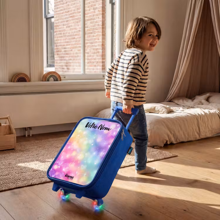 Valise enfant avec nom - Bleu - Lumière - Arc-en-ciel - Coeurs — 2