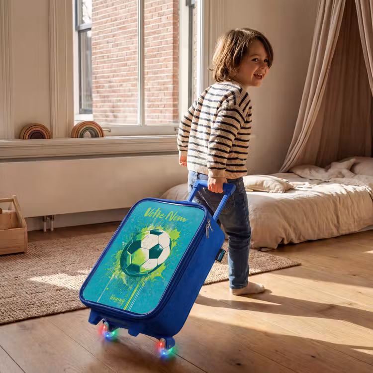 Valise enfant avec nom - Bleu - Vibrations footballistiques - Éclaboussures de peinture - Vert - Bleu — 2