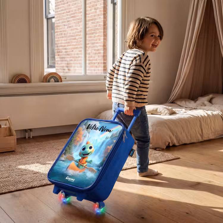 Valise enfant avec nom - Bleu - Dino - Nature - Cascade — 2
