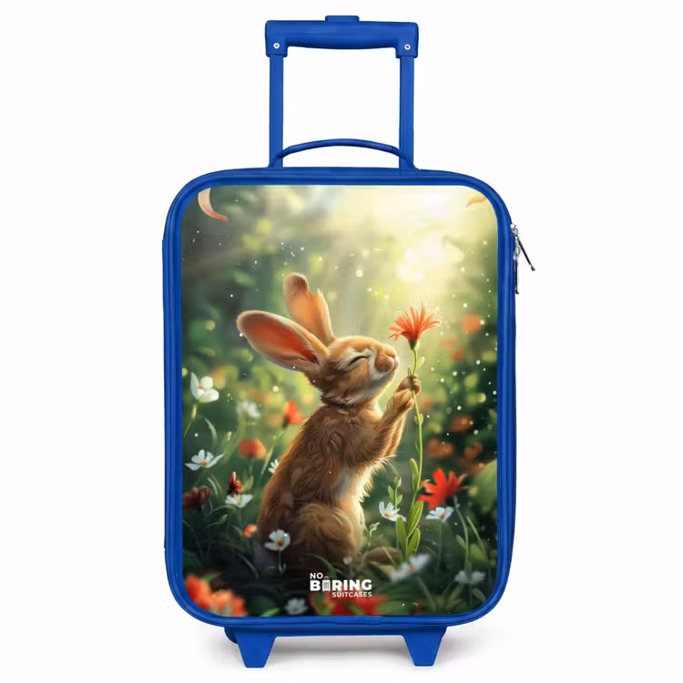Valise enfant - Bleu - Vue latérale d'un lapin avec une fleur rouge — 1