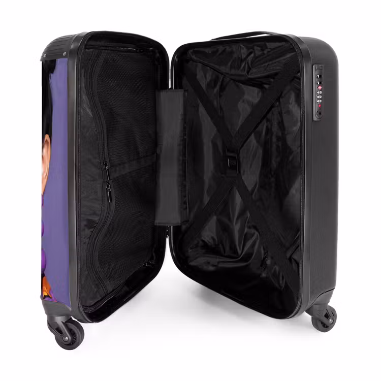 Valise - Femme - Portrait - Maquillage - Violet - Dynamique — 5