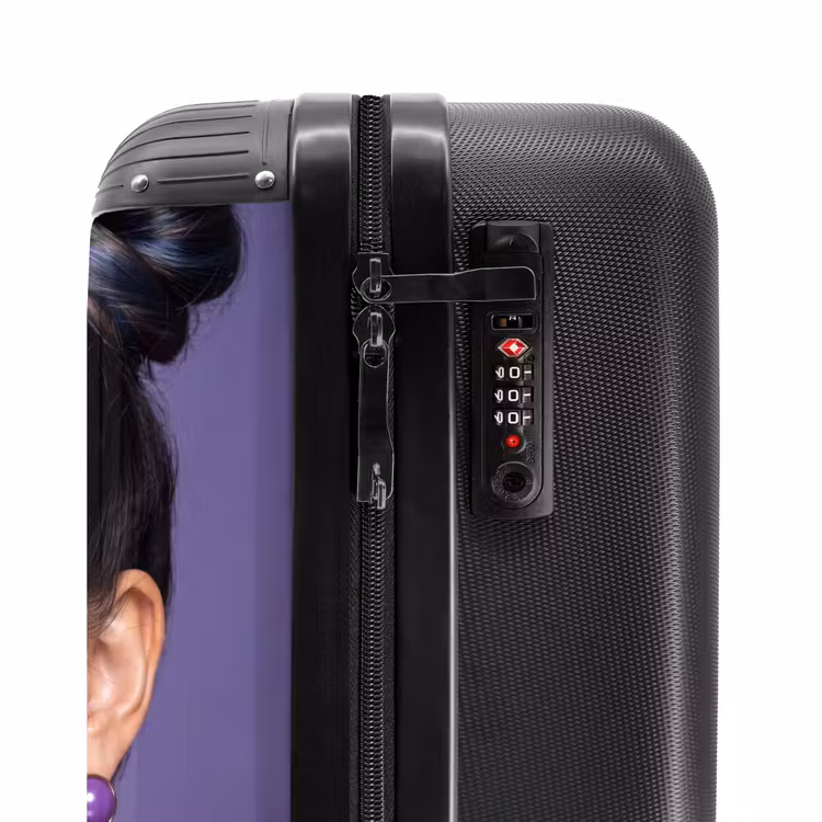 Valise - Femme - Portrait - Maquillage - Violet - Dynamique — 6