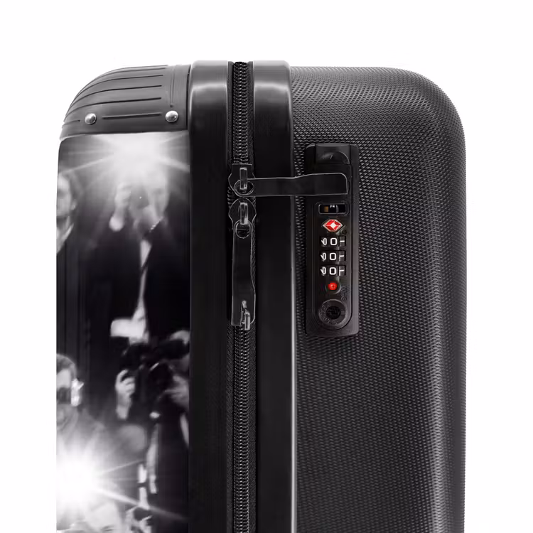 Valise - Personnes - Appareil photo - Flash - Noir et blanc - Médias — 6