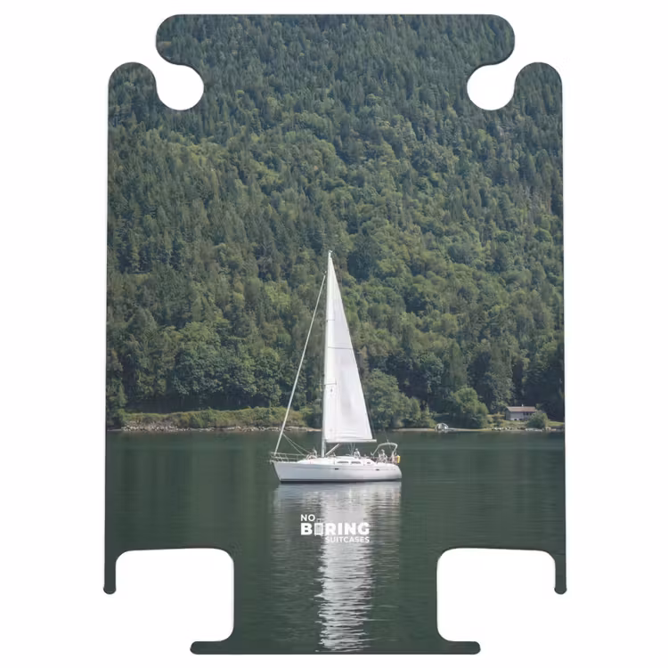 CaseSwap - Voilier - Eau - Montagnes - Nature - Verdure — 1