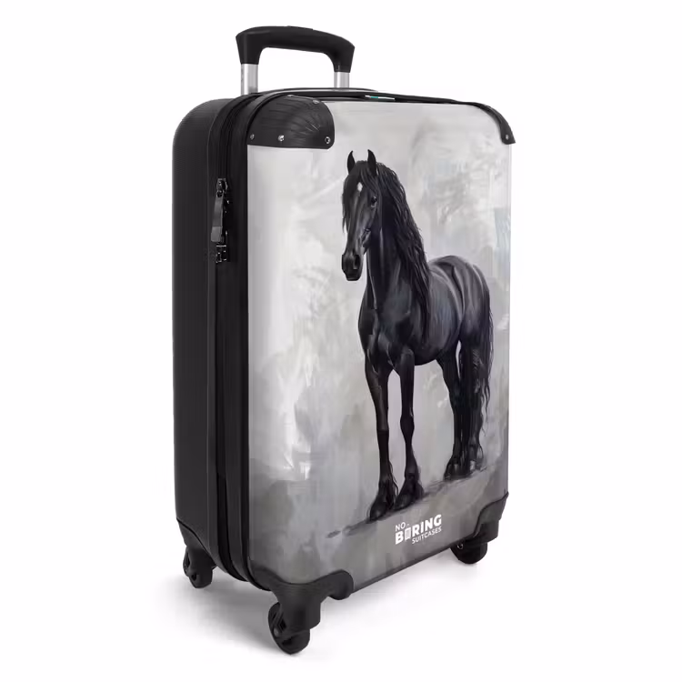 CaseSwap™ - Portrait statique d'un cheval noir — 2