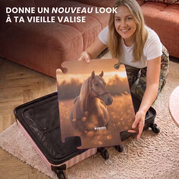 CaseSwap™ - Cheval brun au pâturage — 3