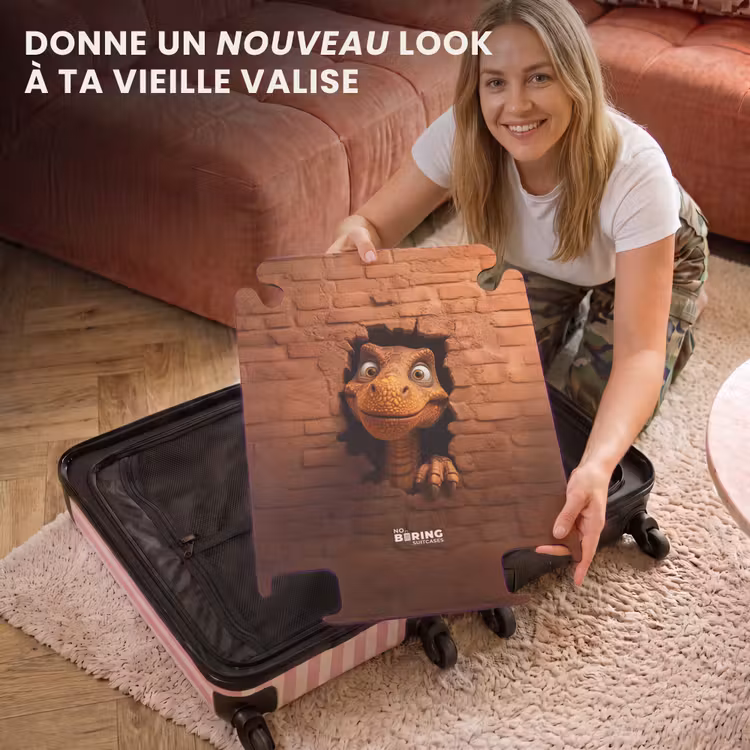 CaseSwap™ - Dino avec un large sourire dans un mur de briques — 3
